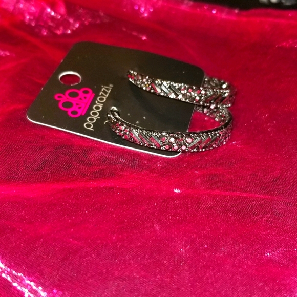 Hoop earrings - Picture 2 of 4